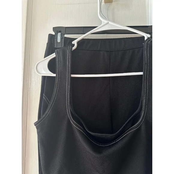PrettyLittleThing Women’s size 8 black two piece set - Picture 3 of 7